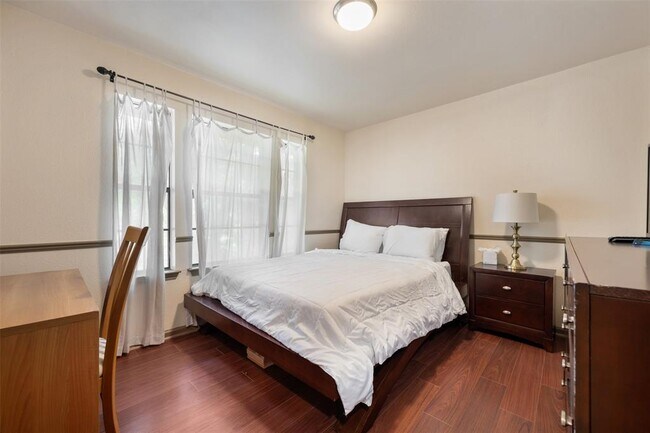 Building Photo - 4601 Castleman Dr