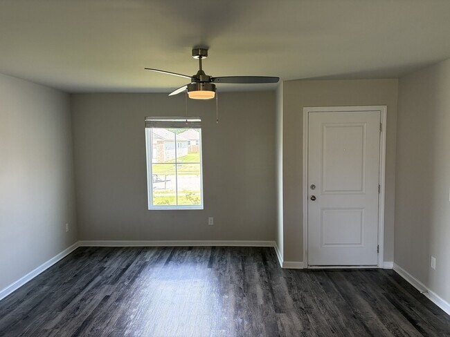 Building Photo - 3 Bed / 2 Bath Rental House in Decatur, AL 35603