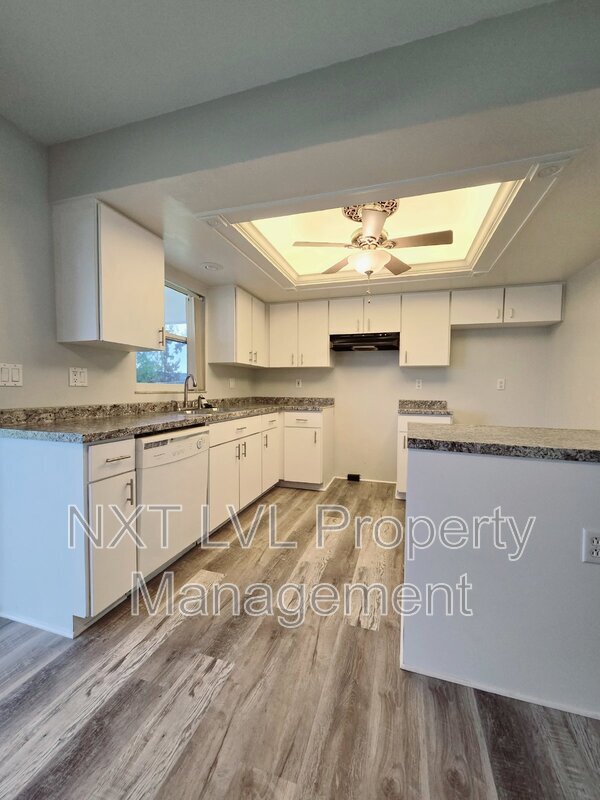 Building Photo - 1811 NE 2nd St