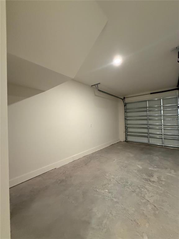 Building Photo - 15051 Groveside Rd