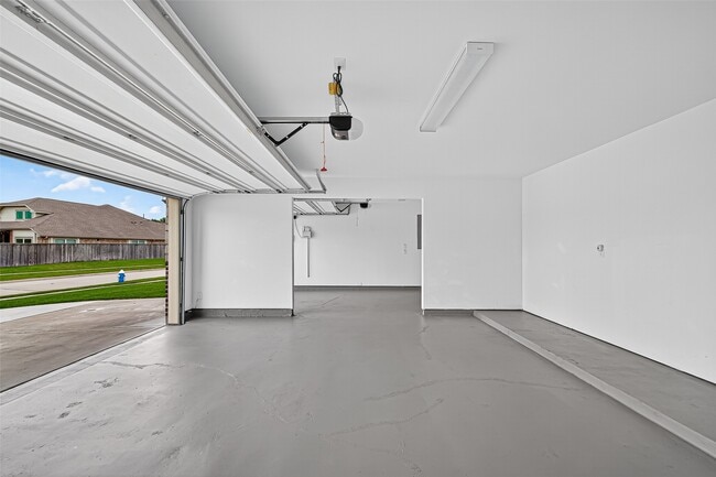 Building Photo - 15526 Atwood Bay Trl