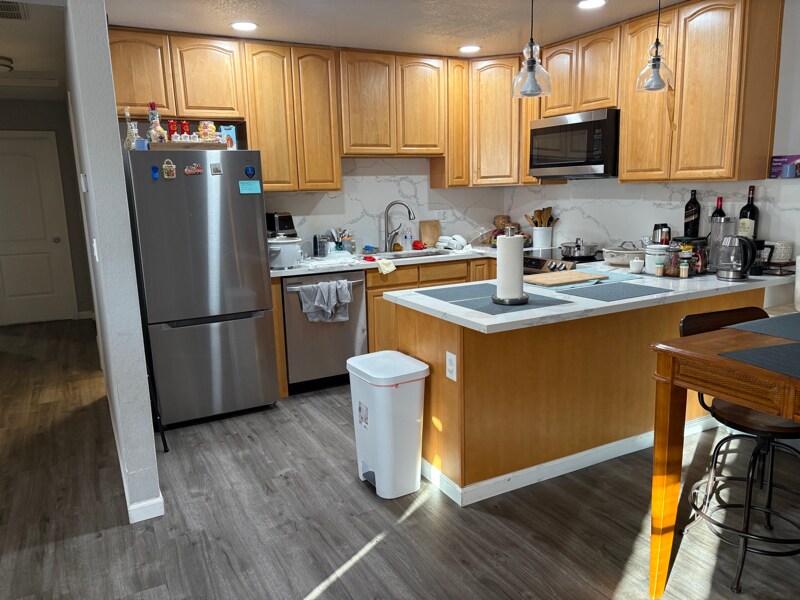 Building Photo - 8653 Danridge Dr