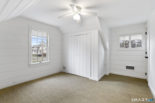 Building Photo - 21 Eunice Ave