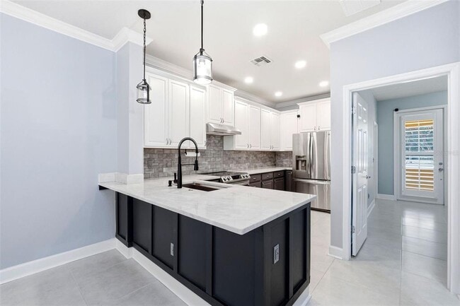 Building Photo - 12061 Breda Ln