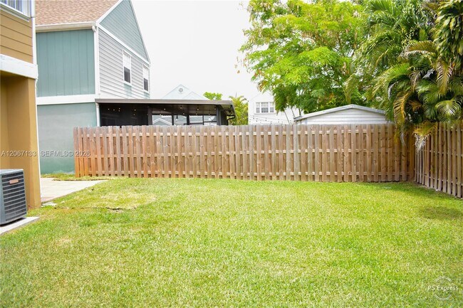 Building Photo - 11759 SW 117th Pl