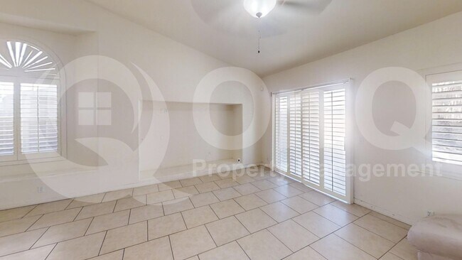 Building Photo - 795 S Camellia Dr