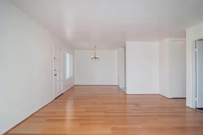 Building Photo - 12583 Caminito De La Gallarda