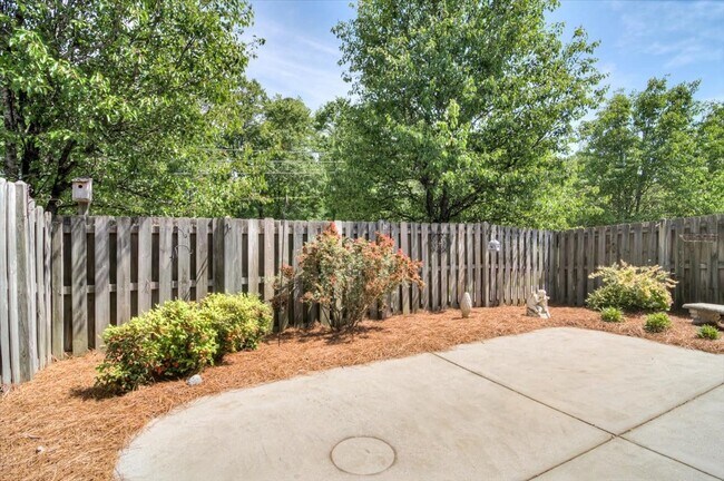 Building Photo - 124 Palmer Ct