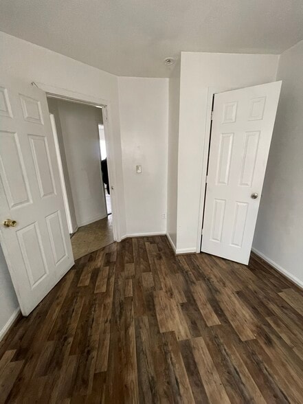 Building Photo - 520 Buckley St