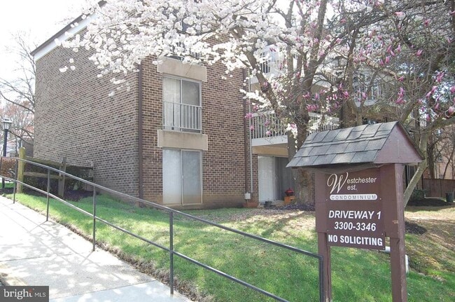 Building Photo - 3346 Hewitt Ave