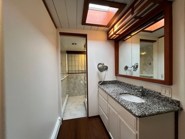 Building Photo - Palo Alto Eichler-style House (3 Beds / 2 ...