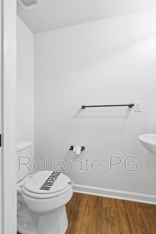 Building Photo - 8907 Ringview Dr