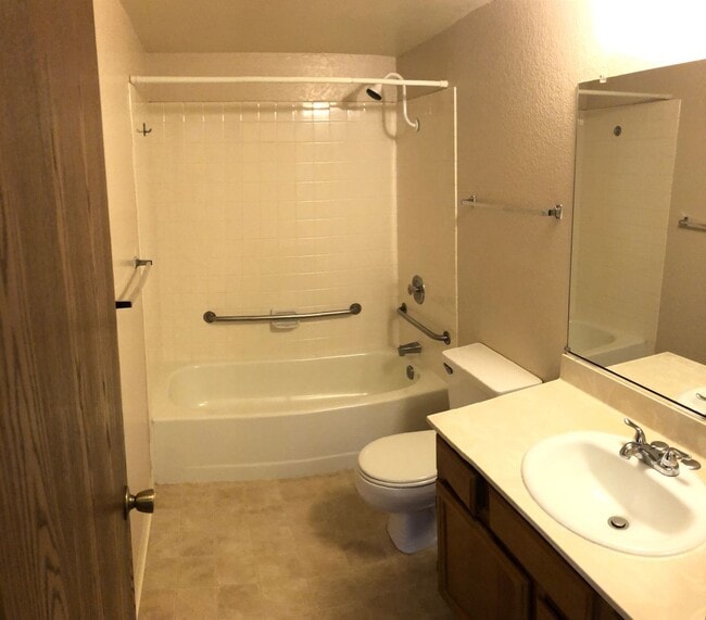 Building Photo - Spacious 3 Bed 2 Bath Condo in Sunnyvale N...