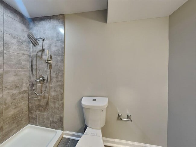 Building Photo - 1775 Whitehall Forest Ct SE