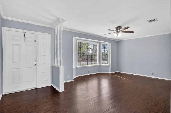 Building Photo - Beautiful 3/2 Available in the Heart of Boynton