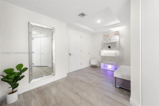 Building Photo - 45 SW 9th St