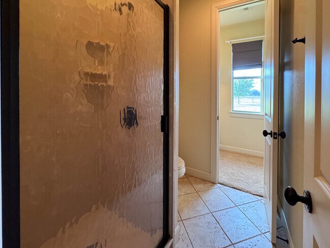 Building Photo - 1559 E Blackjack Rd E