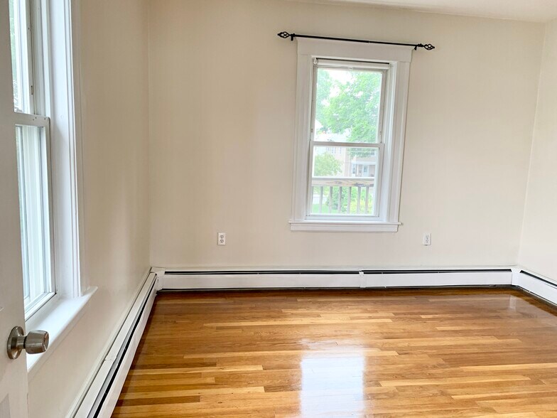 Building Photo - 89 Billings Ave