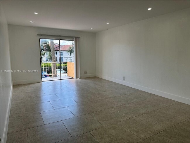 Building Photo - 17901 NW 68th Ave