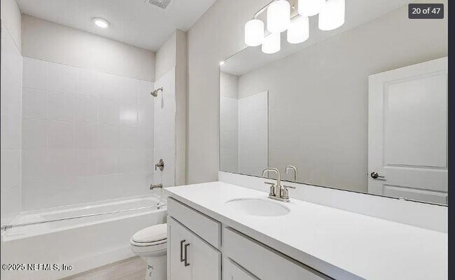 Building Photo - 240 Cherry Elm Dr