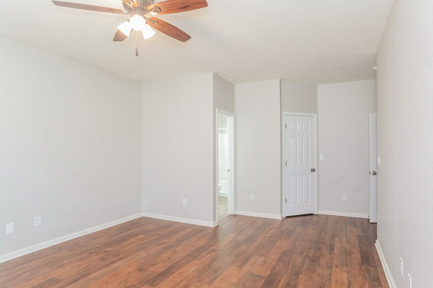 Building Photo - 3500 Limelight Ln