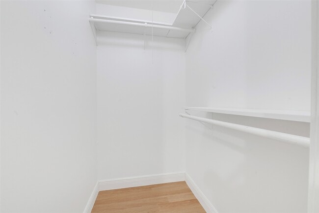 Building Photo - 8802 Tanager St