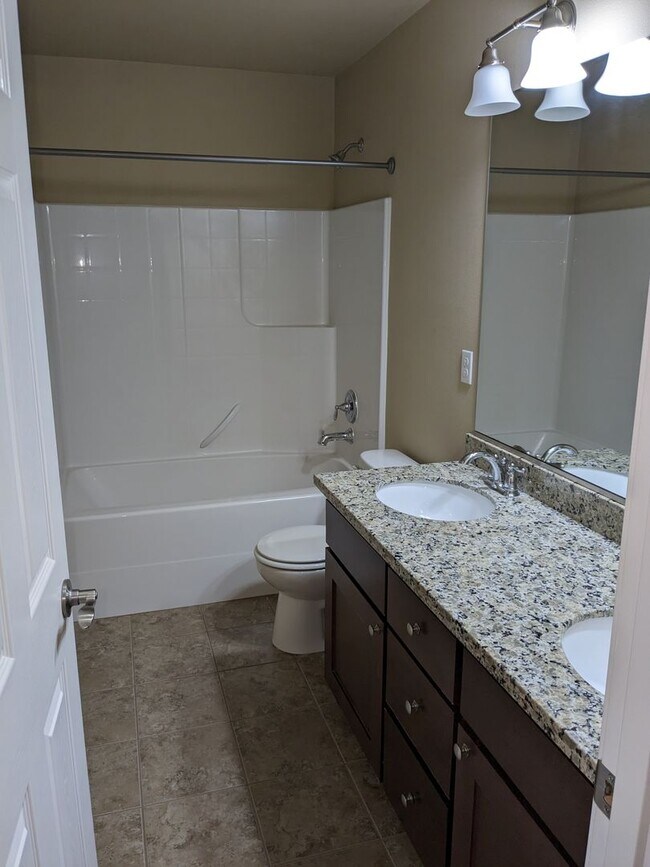 Building Photo - 923 Boatman Ave NW