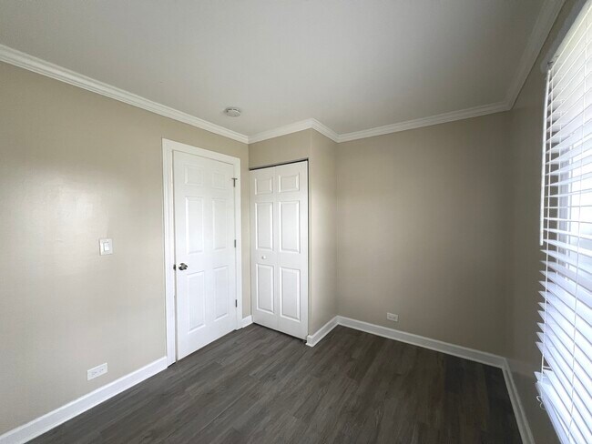 Building Photo - 206 Raupp Blvd