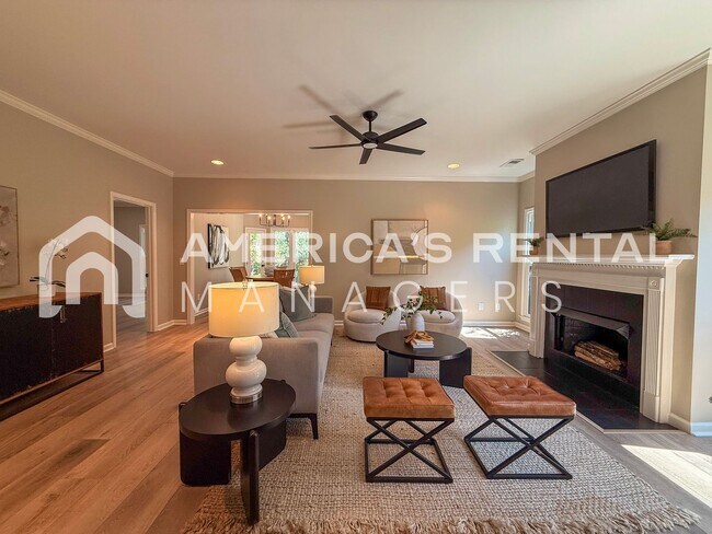 Building Photo - 825 Greystone Highlands Dr