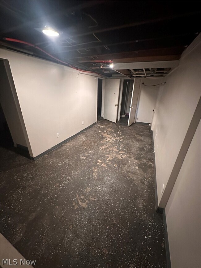 Building Photo - 1495 Wildon Ave
