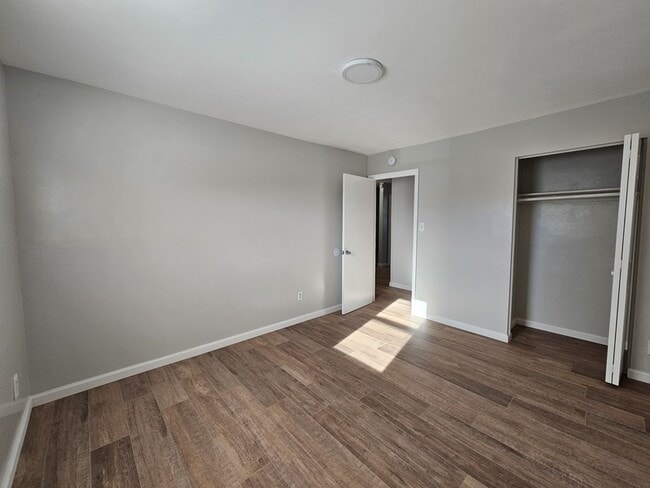 Building Photo - 723 Atterbury Ct