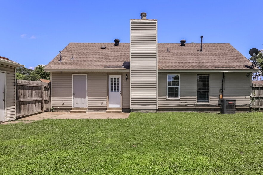 Building Photo - 7549 Clarkfield Pl