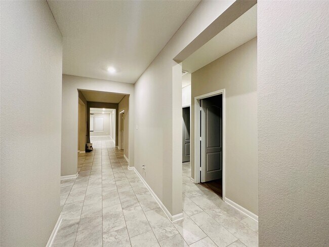 Building Photo - 22514 Williams Oak Ln