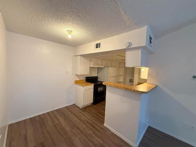 Building Photo - 7152 Fair Oaks Ave