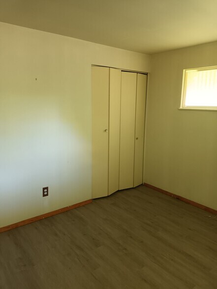 Building Photo - 5891 Beecham Dr