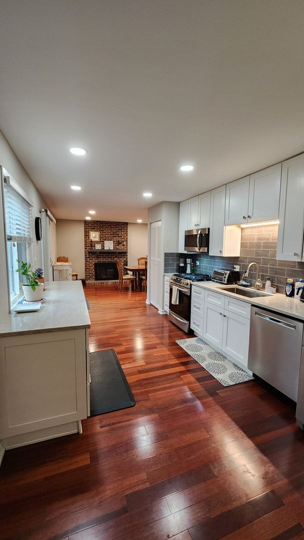 Building Photo - 6693 Foxtree Ave