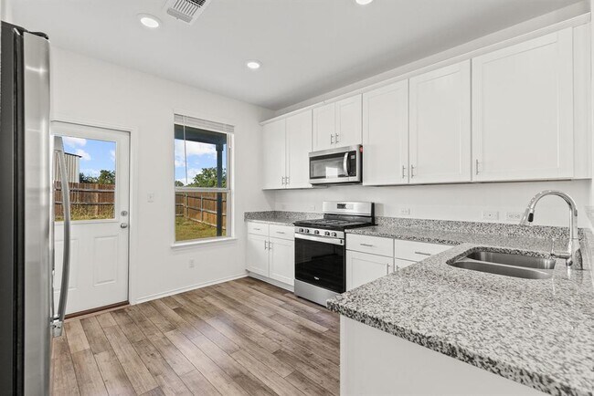 Building Photo - 917 Duskywing Wy