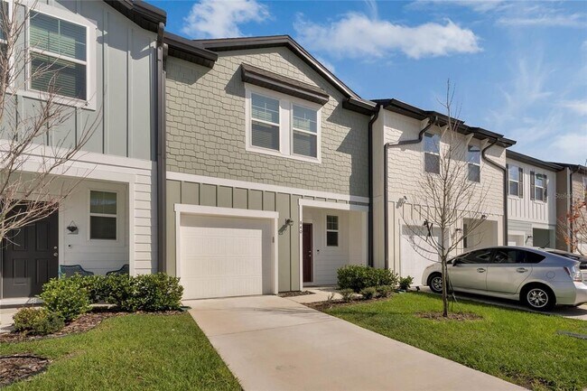 Building Photo - 840 Grandin St