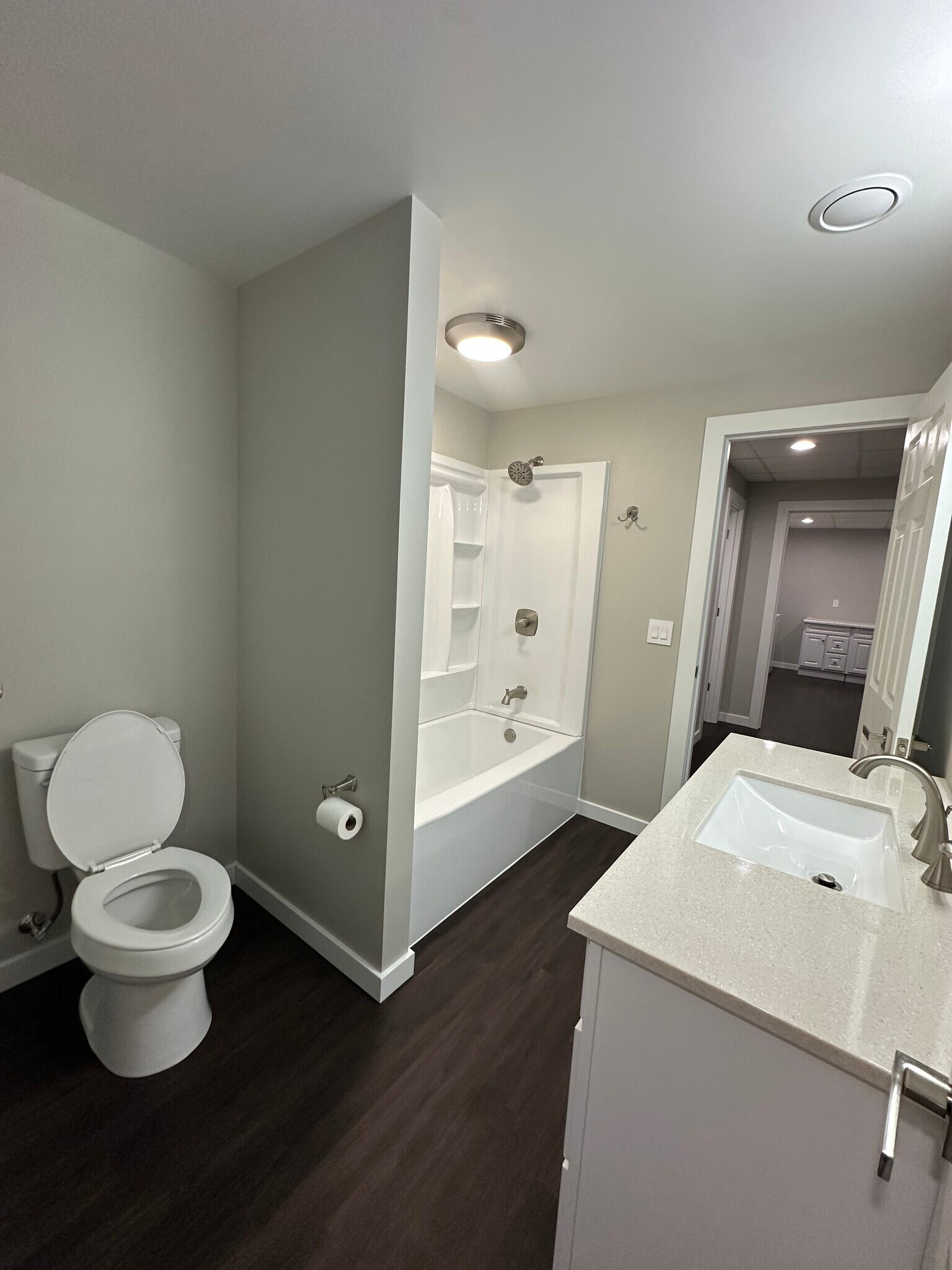 Building Photo - 2571 Woodmeadow Dr SE