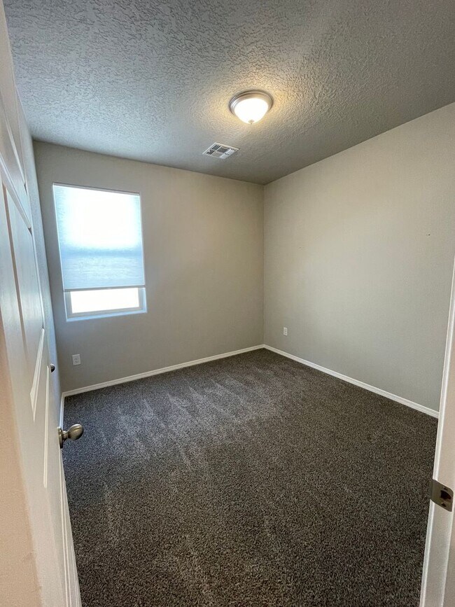 Building Photo - Mountain Hawk Estates