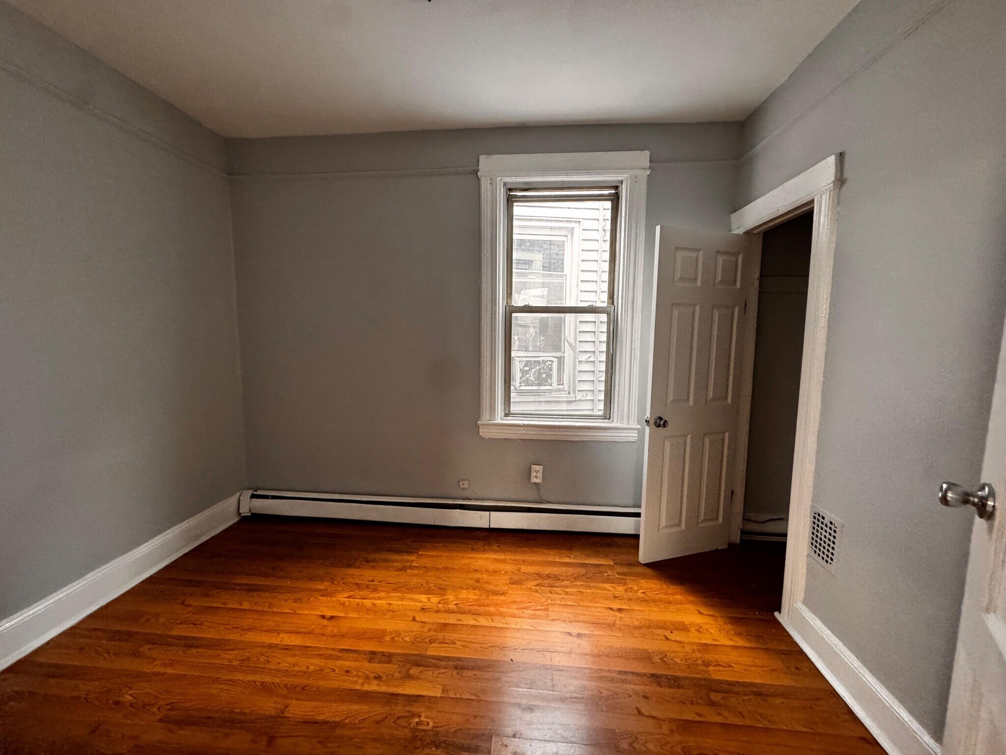 Building Photo - 44 Stegman St
