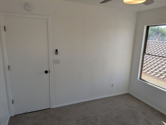 Building Photo - Three bedroom rental in Rancho Sahuarita Move -in ready
