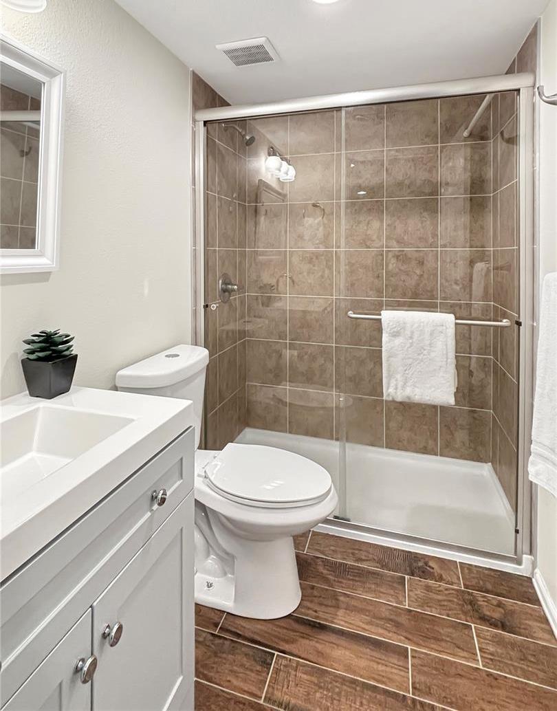 Building Photo - 422 Cobblestone Dr