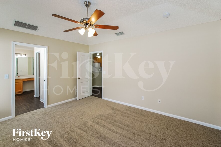 Building Photo - 4013 Whitebark Plantation Dr