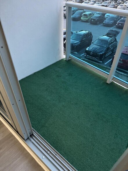 Building Photo - 7501 E Treasure Dr