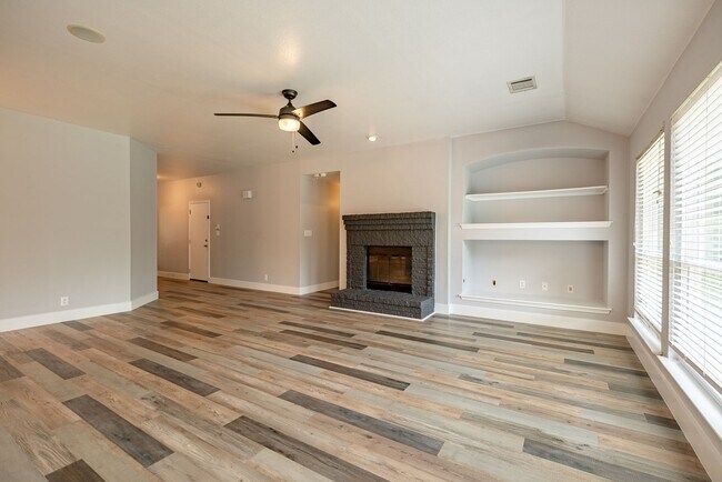 Building Photo - 3018 Rock Rose Pl
