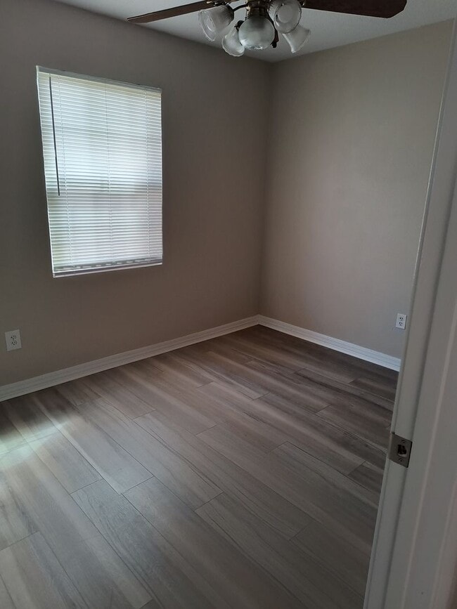 Building Photo - Single Family Home for Rent