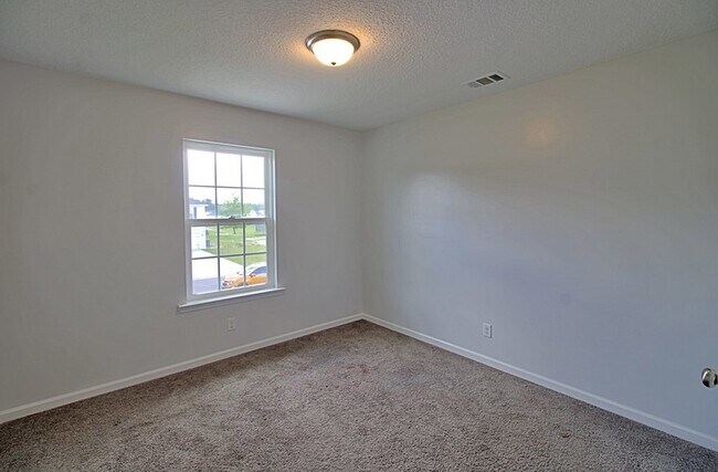 Building Photo - 29 Quarter Horse Run NE