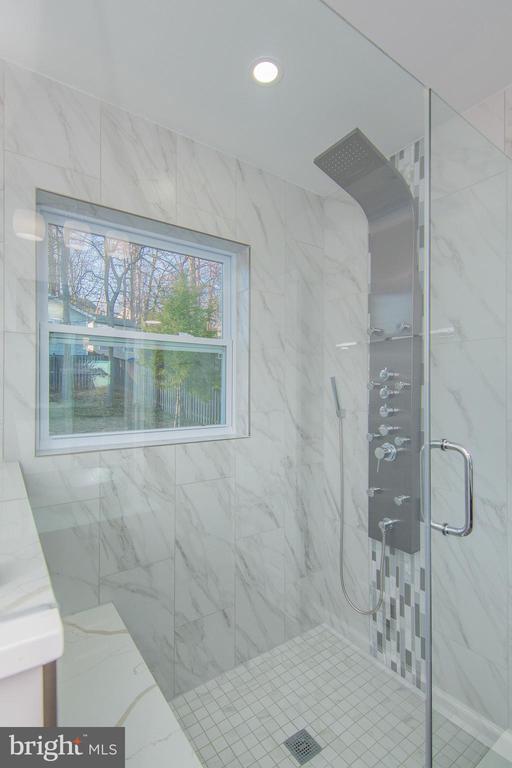 Building Photo - 14 N Montague St