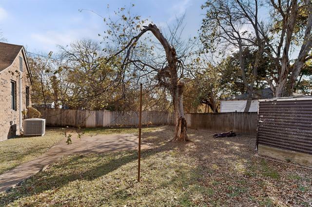 Building Photo - 1108 Winters St